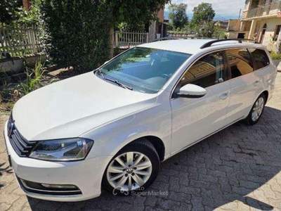 Volkswagen Passat 2.0 tdi Comfortline(140cv) Bianco usata Riccione