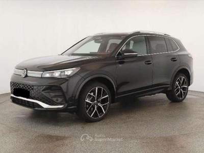 Volkswagen Tiguan 2.0 tdi R-Line Plus 4motion dsg 193cv PANO MATRIX Nero usata Riccione