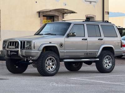 Jeep Cherokee Cherokee 2.5 TD 5p. C.Trac. Ltd. LX 60th BELLISSIMO NEOPATENTATI Grigio usata San Vendemiano