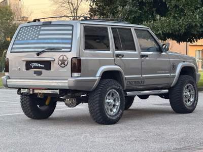 Jeep Cherokee Cherokee 2.5 TD 5p. C.Trac. Ltd. LX 60th BELLISSIMO NEOPATENTATI Grigio usata San Vendemiano