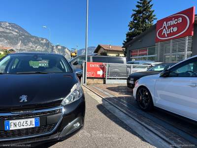 Peugeot 208 208 BlueHDi 75 5p. Allure Nero usata Lavis