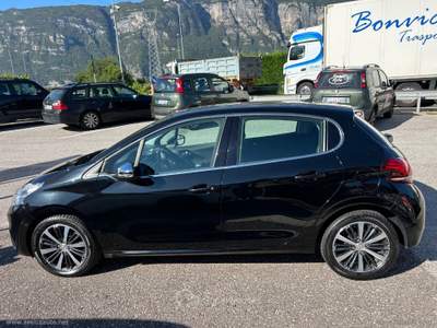 Peugeot 208 208 BlueHDi 75 5p. Allure Nero usata Lavis