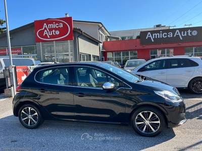 Peugeot 208 208 BlueHDi 75 5p. Allure Nero usata Lavis