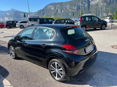 Peugeot 208 208 BlueHDi 75 5p. Allure Nero usata Lavis