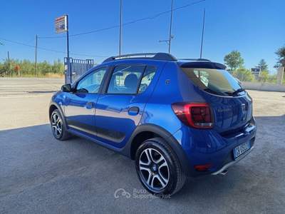 Dacia Sandero Stepway 1.0 TCe 100CV ECO-G 15th Anniversary Blu/Azzurro usata CERIGNOLA