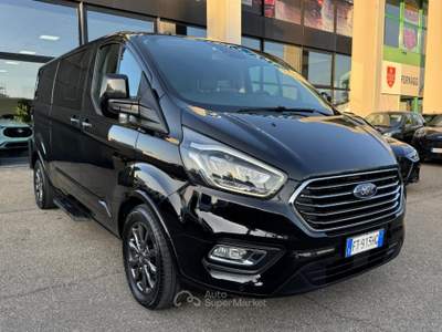 Ford Tourneo Custom 320 2.0 TDCi 170CV aut. PL Titanium Nero usata Medesano