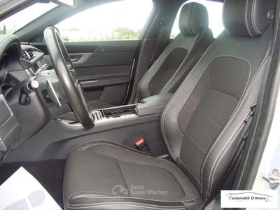 Jaguar XF 2.0 D 240 CV AWD aut. R-Sport Argento usata Cisternino
