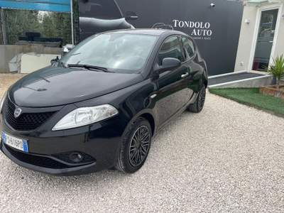 Lancia Ypsilon  1.2 69 CV 5p. Gold Nero usata Andria