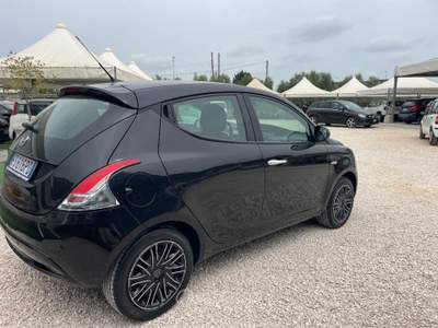 Lancia Ypsilon  1.2 69 CV 5p. Gold Nero usata Andria