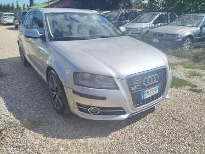 Audi A3 SPB 1.6 TDI 105 CV CR S tronic Ambition Argento usata Roma