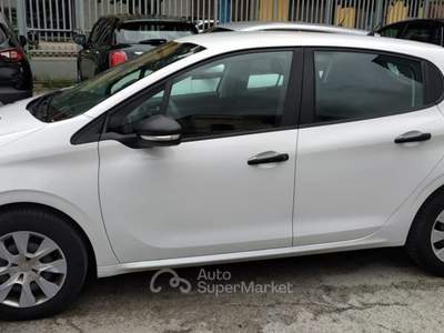 Peugeot 208 BlueHDi 100 CV 5 porte Active Bianco usata Afragola