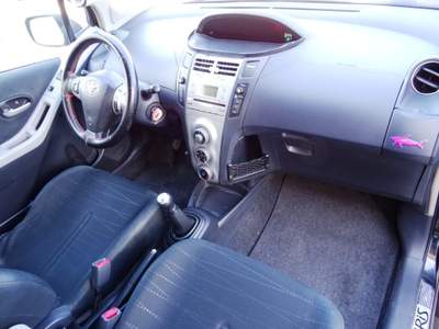 Toyota Yaris 1.4 D-4D 5 porte Sol usata San Severo