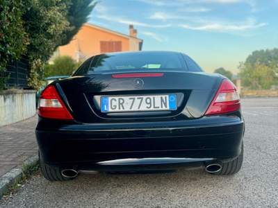 Mercedes-Benz SLK VEICOLO COMPLETAMENTE ORIGINALE, NESSUNA PRESENZA DI RUGGINE.  Nero usata Città di Castello