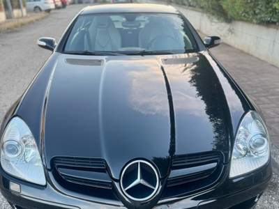 Mercedes-Benz SLK VEICOLO COMPLETAMENTE ORIGINALE, NESSUNA PRESENZA DI RUGGINE.  Nero usata Città di Castello
