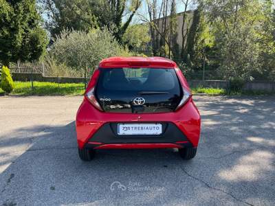 Toyota Aygo Adatta Neopatentati Rosso usata Zandobbio