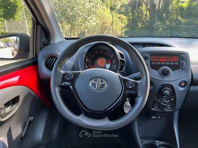 Toyota Aygo Adatta Neopatentati Rosso usata Zandobbio