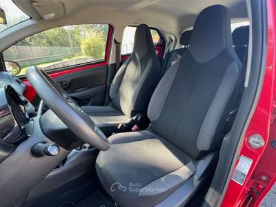 Toyota Aygo Adatta Neopatentati Rosso usata Zandobbio