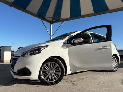 Peugeot 208 5 porte Active Bianco usata ALTAMURA