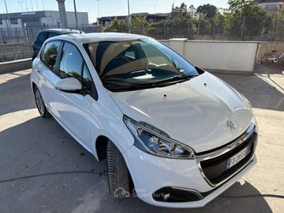 Peugeot 208 5 porte Active Bianco usata ALTAMURA