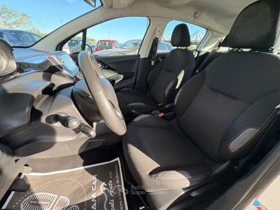 Peugeot 208 5 porte Active Bianco usata ALTAMURA