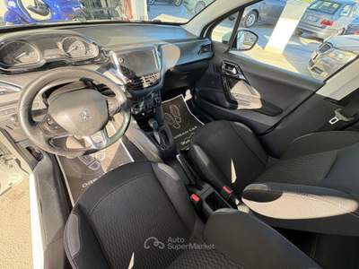 Peugeot 208 5 porte Active Bianco usata ALTAMURA