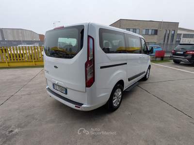 Ford Tourneo Custom 320 2.0TDCi 130CV Trend 9 posti - NAVI - Telecam Bianco usata Cremosano