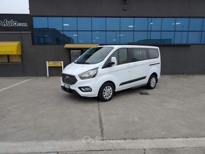 Ford Tourneo Custom 320 2.0TDCi 130CV Trend 9 posti - NAVI - Telecam Bianco usata Cremosano