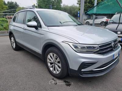 Volkswagen Tiguan LIFE 2.0 TDI SCR 150 CV DSG - FINANZIABILE - PRONTA CONSEGNA Argento usata Iseo