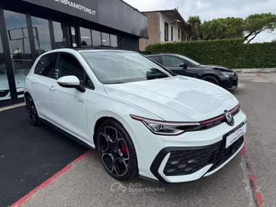 Volkswagen Golf 8.5 TSI PERFORMANCE DSG NAVI MATRIX 19 TETTO Bianco usata Ciampino
