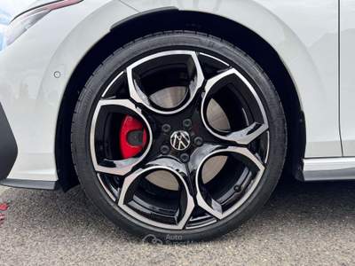 Volkswagen Golf 8.5 TSI PERFORMANCE DSG NAVI MATRIX 19 TETTO Bianco usata Ciampino