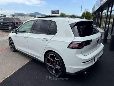 Volkswagen Golf 8.5 TSI PERFORMANCE DSG NAVI MATRIX 19 TETTO Bianco usata Ciampino