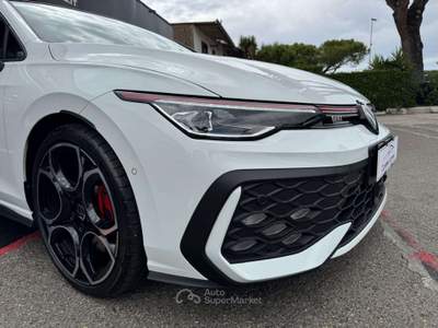 Volkswagen Golf 8.5 TSI PERFORMANCE DSG NAVI MATRIX 19 TETTO Bianco usata Ciampino