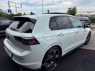 Volkswagen Golf 8.5 TSI PERFORMANCE DSG NAVI MATRIX 19 TETTO Bianco usata Ciampino