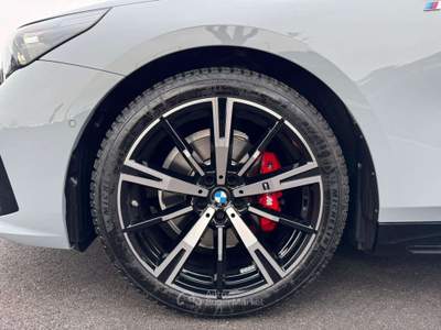 BMW Serie 5 520d 520 D T. M SPORT PRO TETTO LASER KAMERA PELLE ICONIC Grigio usata Ciampino