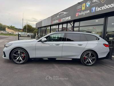 BMW Serie 5 520d 520 D T. M SPORT PRO TETTO LASER KAMERA PELLE ICONIC Grigio usata Ciampino