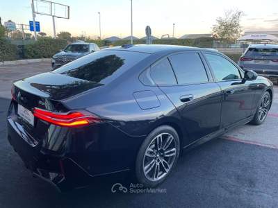 BMW Serie 5 520d 520 D M SPORT 48V LASER H&K KAMERA 360 TETTO CARBON Nero usata Ciampino