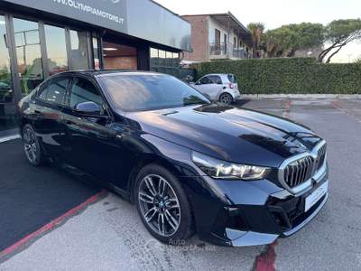BMW Serie 5 520d 520 D M SPORT 48V LASER H&K KAMERA 360 TETTO CARBON Nero usata Ciampino