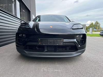 Porsche Macan EV 4 BOSE MATRIX TETTO SPORT CHRONO SOSP. 360° Nero usata Ciampino