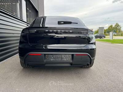 Porsche Macan EV 4 BOSE MATRIX TETTO SPORT CHRONO SOSP. 360° Nero usata Ciampino