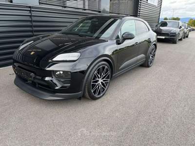 Porsche Macan EV 4 BOSE MATRIX TETTO SPORT CHRONO SOSP. 360° Nero usata Ciampino