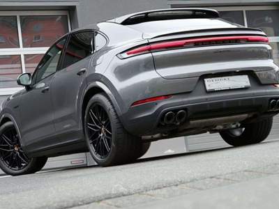 Porsche Cayenne COUPE E-HYBRID NAVI LED PANORAMA KAMERA PASM Grigio usata Ciampino