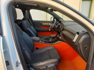 Volvo XC40 B5 AWD Geartronic R-design Bianco usata PIURO