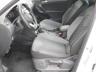 Volkswagen Tiguan 1.5 TSI 150CV DSG IQ.LIGHT R-Line Unicoprop. Bianco usata Crocetta del Montello