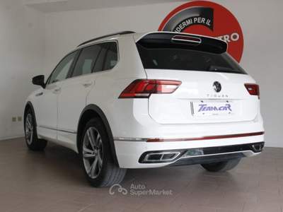 Volkswagen Tiguan 1.5 TSI 150CV DSG IQ.LIGHT R-Line Unicoprop. Bianco usata Crocetta del Montello