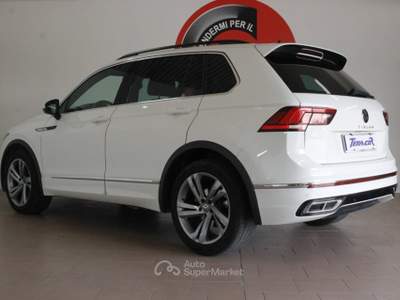 Volkswagen Tiguan 1.5 TSI 150CV DSG IQ.LIGHT R-Line Unicoprop. Bianco usata Crocetta del Montello