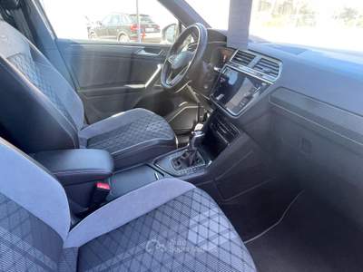 Volkswagen Tiguan Tiguan 2.0 TDI 150 CV SCR DSG R-Line Grigio usata MONOPOLI