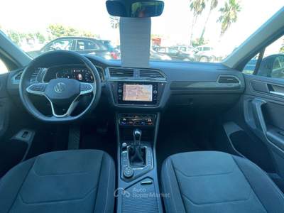 Volkswagen Tiguan Tiguan 2.0 TDI 150 CV SCR DSG 4MOTION Elegance Nero usata MONOPOLI
