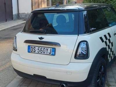 MINI Cooper D 109cv (120cv) Bianco usata Arese