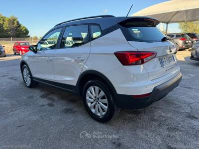 Seat Arona Arona 1.0 TGI FR Bianco usata Mesagne