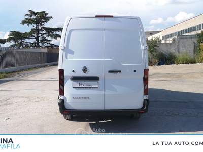 Renault Master Master t35 2.0 blue dci 130cv l2h2 Bianco usata Marcianise